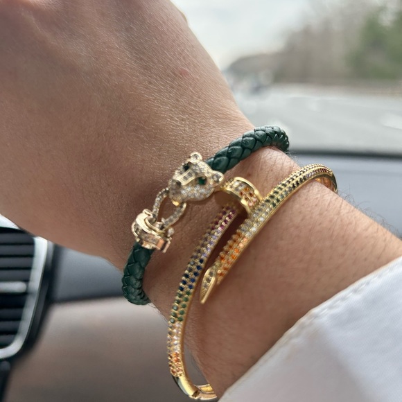 Meet your Posher, Shimmer & Shawls by Meriem - Picture 7 of 7